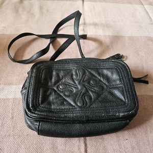 Black Vera Wang Crossbody Purse